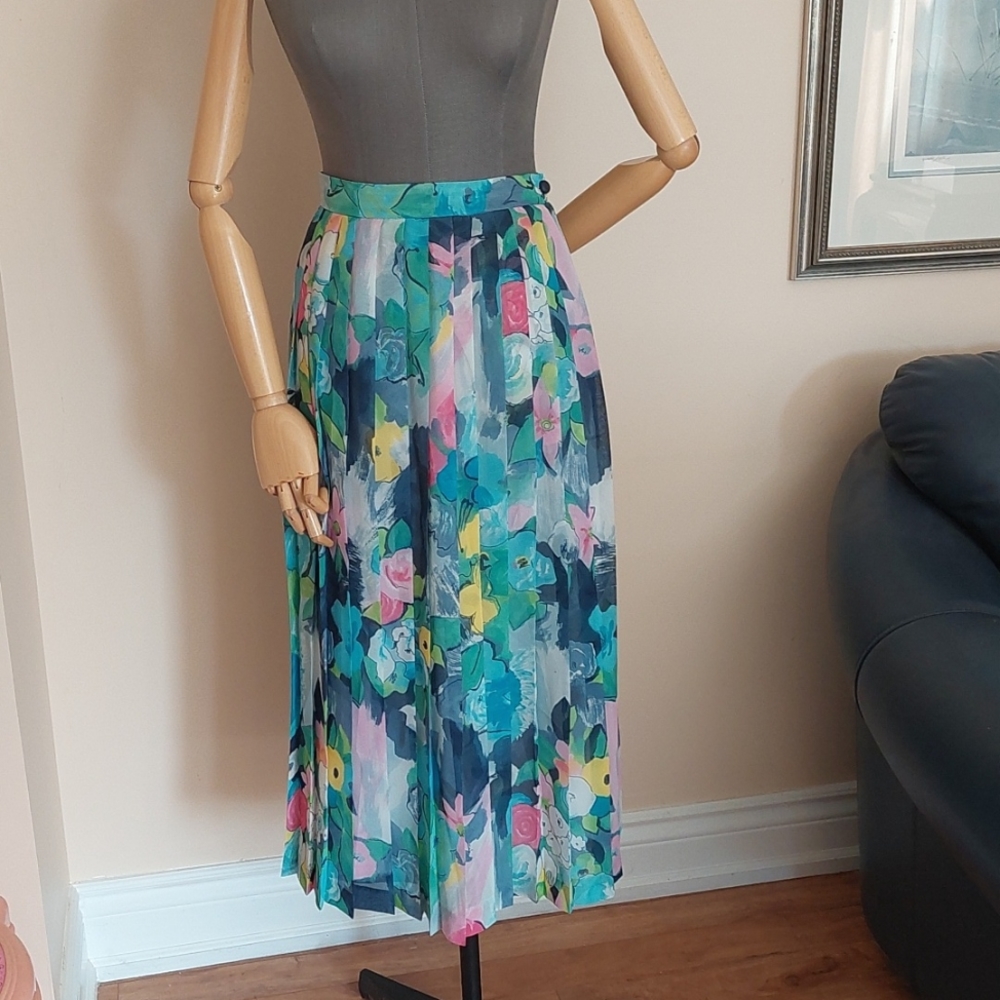 Vintage floral skirt